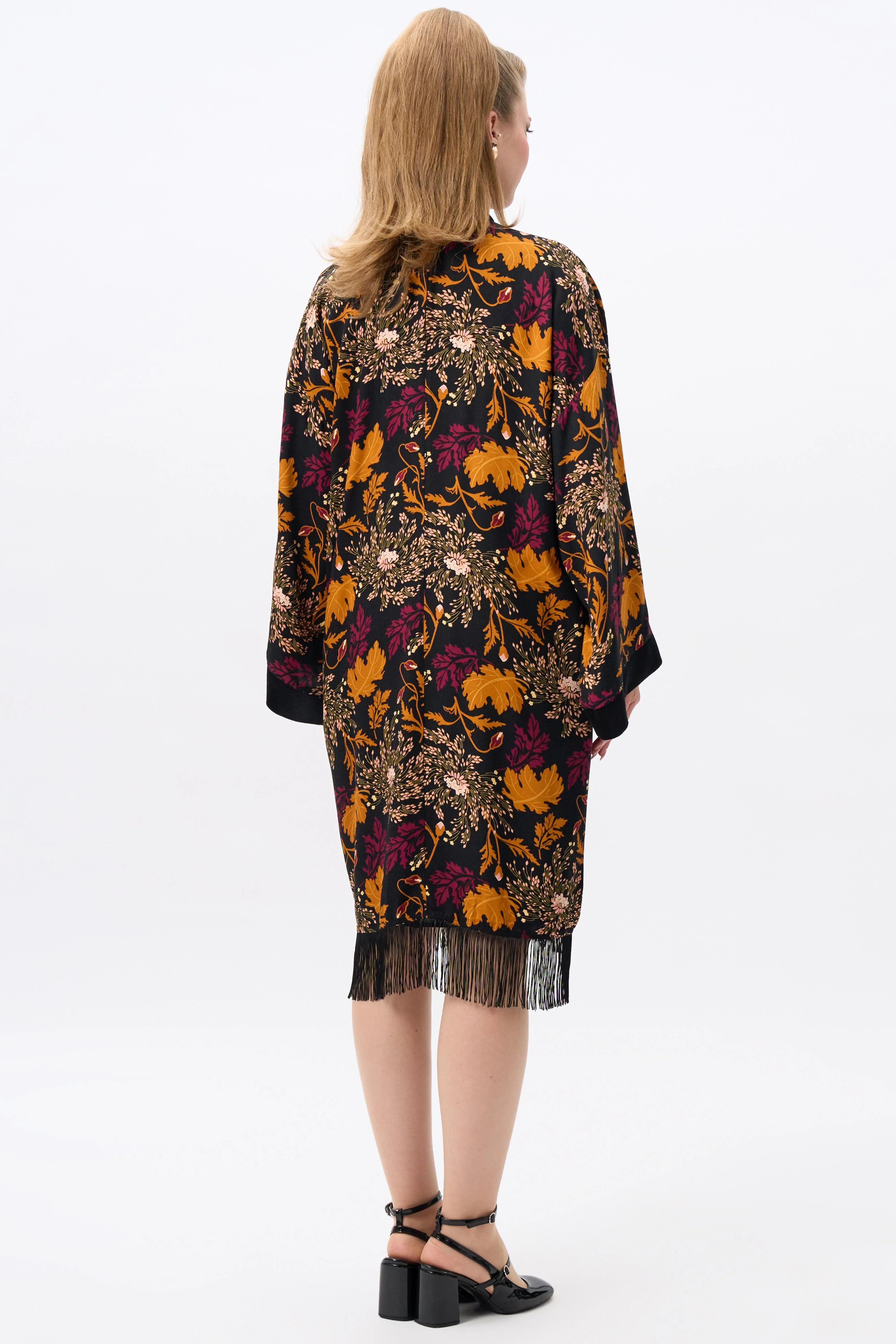 Momiji Gold Leaf Kimono - Image 4