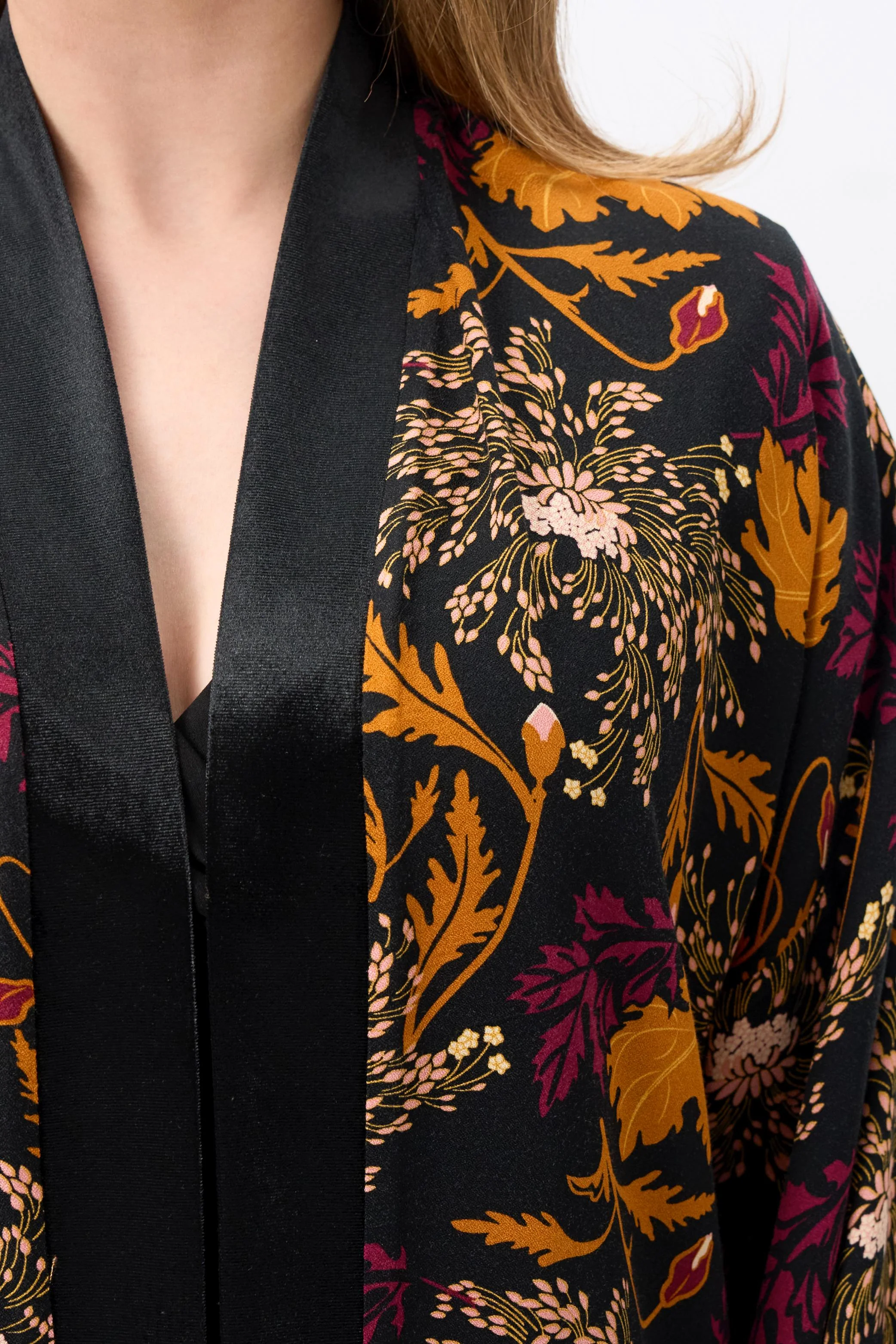 Momiji Gold Leaf Kimono - Image 6